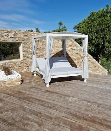 Magnifique Villa De Luxe Au Coeur De La Garrigue Nimes Exterior photo